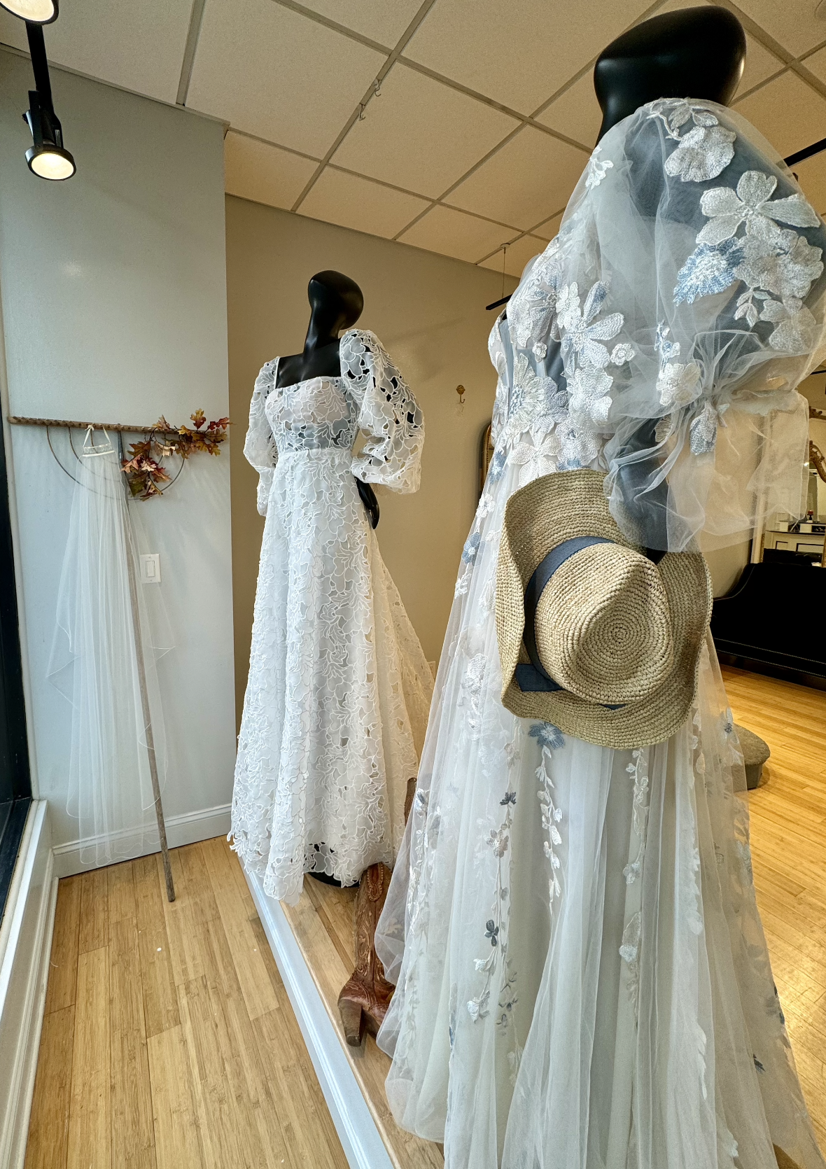 Boho-Inspired Wedding Dresses. Mobile Image