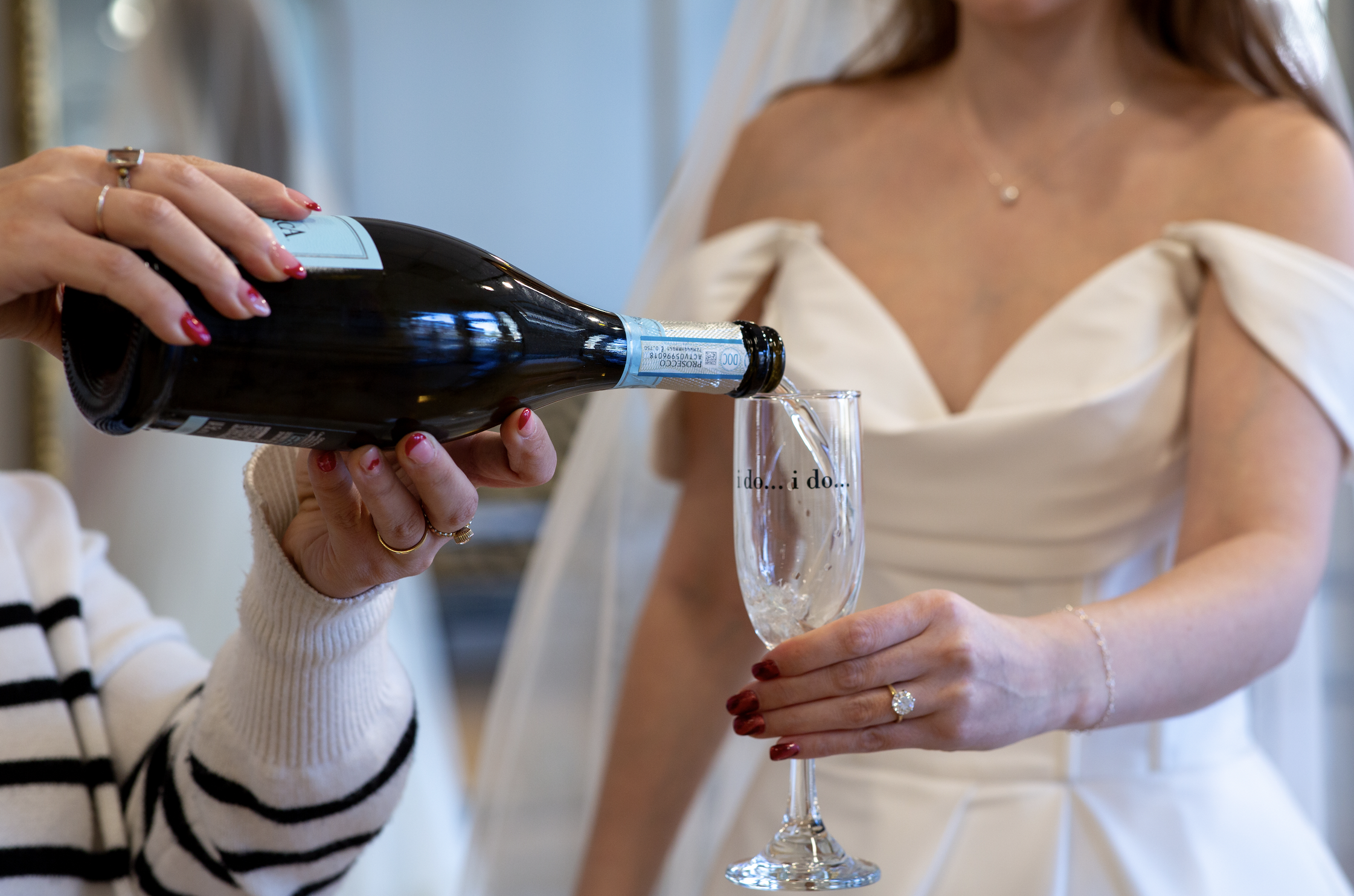 Wedding Dress Trends for 2025: What’s In for the Modern Bride. Mobile Image