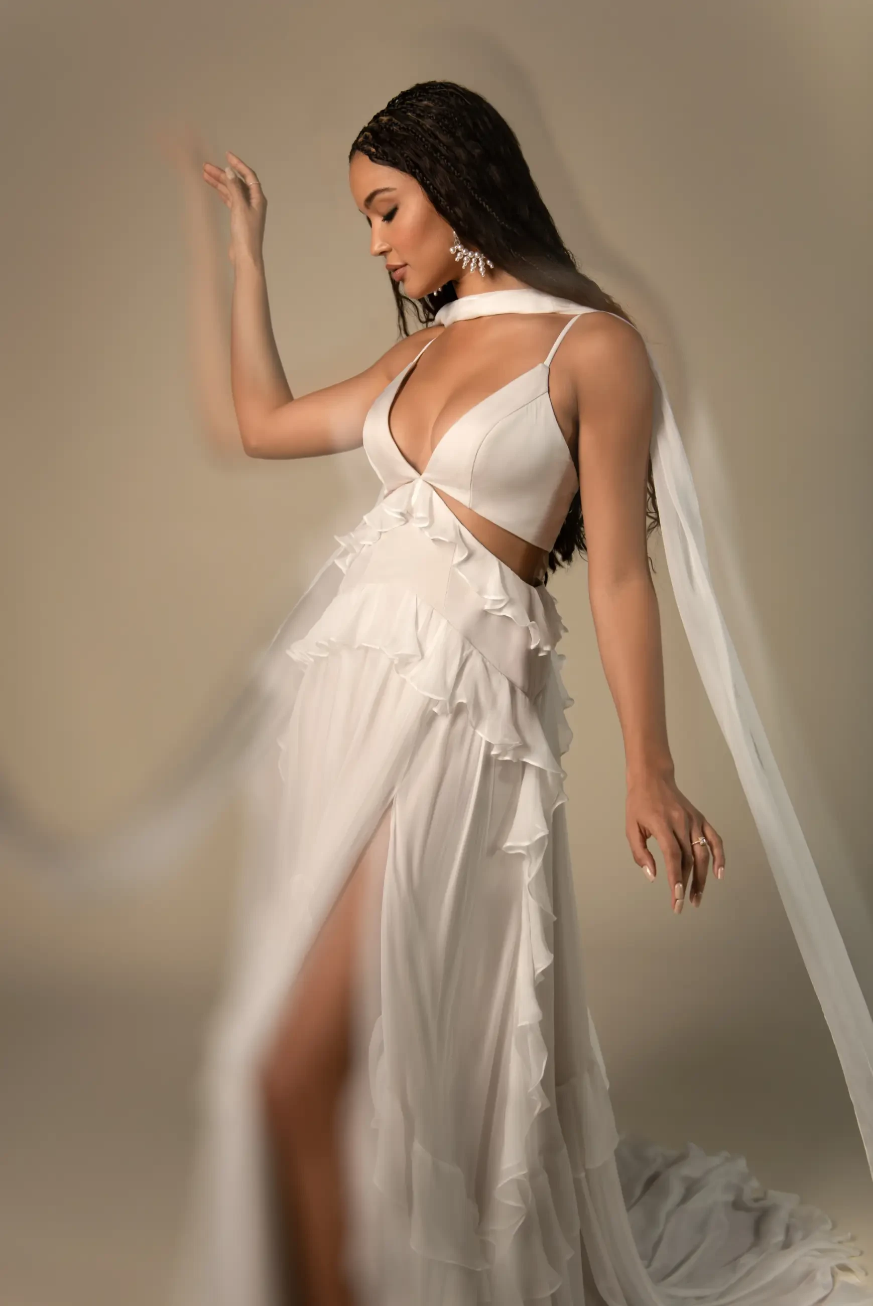 Dress Fatigue Is Real: Why Trying On Too Many Wedding Gowns Can Make You &#39;Dress Drunk&#39; Image
