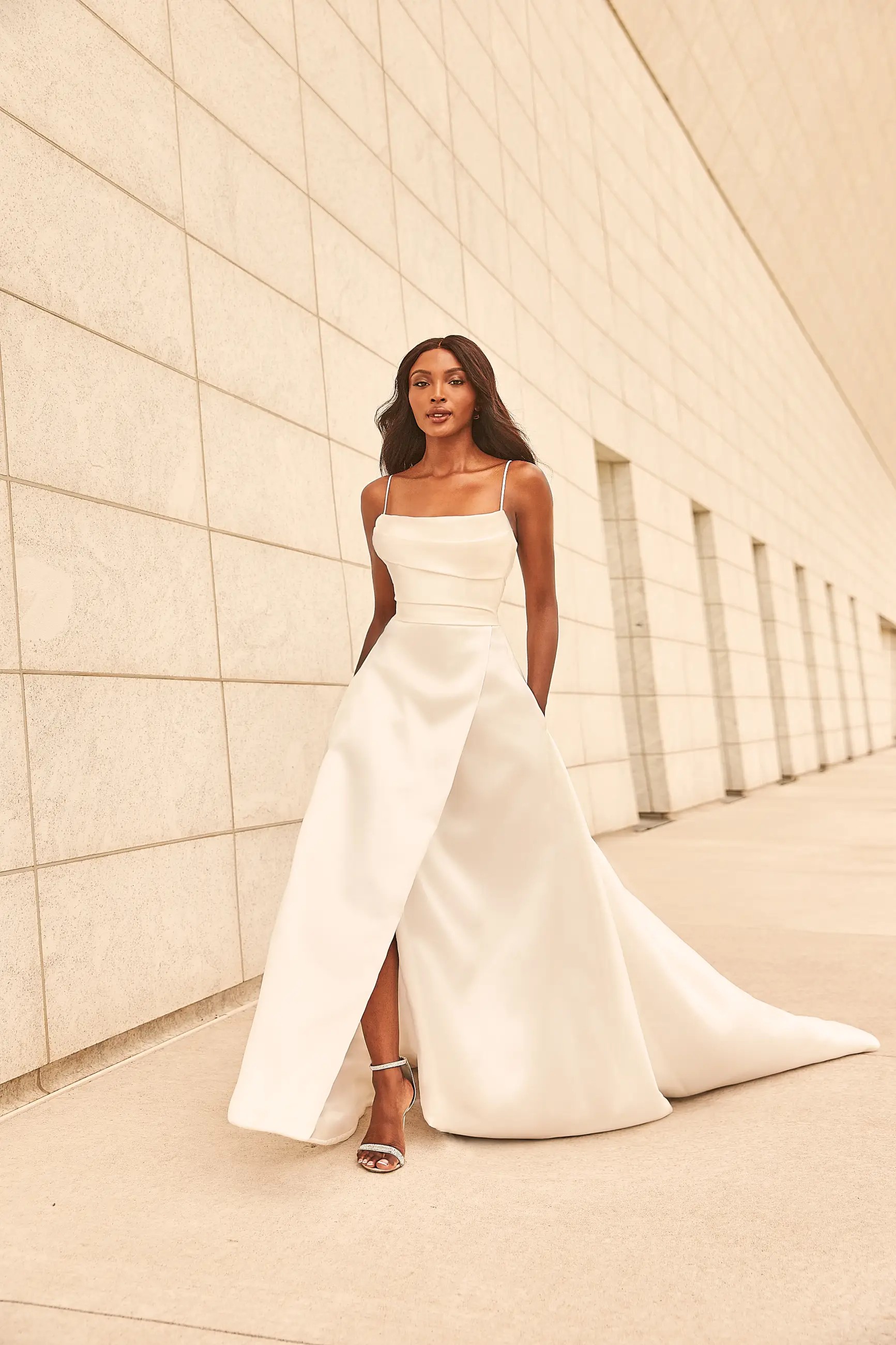 Paloma Blanca 4987