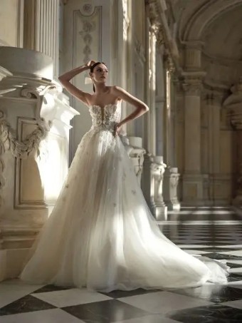 Pronovias Style No. Isabella #0 thumbnail