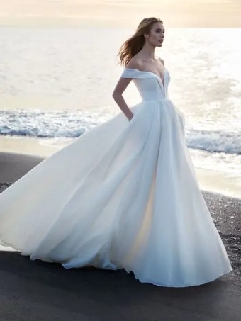 Pronovias Style No. Tinia #0 thumbnail