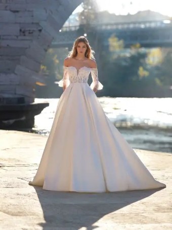 Pronovias Style No. Unity #0 thumbnail