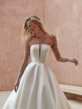 Pronovias Style No. Ozen #1 thumbnail