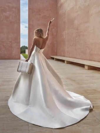 Pronovias Style No. Ozen #3 thumbnail