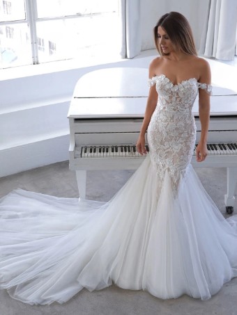 Blue by Enzoani Style No. Narine #0 Ivory/Ivory/Nude thumbnail