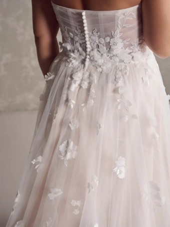 Maggie Sottero Style No. Laila #11 thumbnail