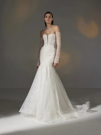 Pronovias Style No. Alura #0 Off White thumbnail