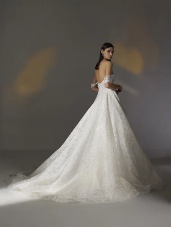 Pronovias Style No. Anett #1 Off White/Ivory thumbnail