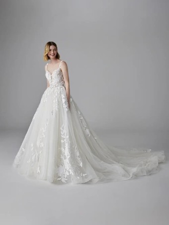 Pronovias Style No. Kamerie #0 Off White/Ivory thumbnail