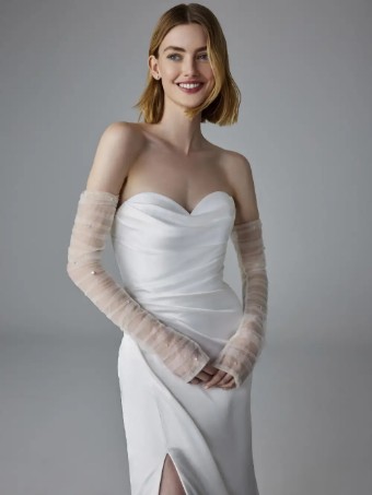 Pronovias Style No. Romentina #2 Off White thumbnail