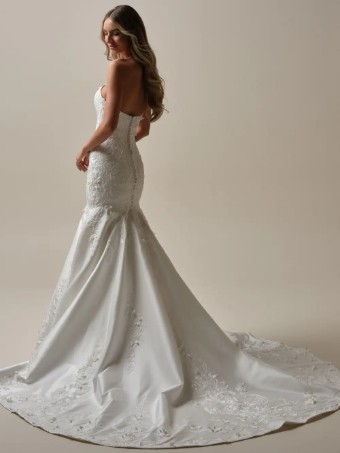 Maggie Sottero Style No. Delanie #5 thumbnail