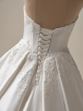 Maggie Sottero Style No. Serafina #16 thumbnail