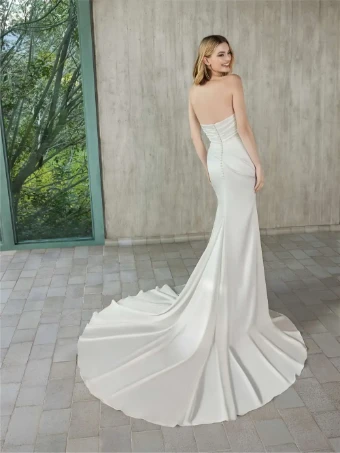 Pronovias Style No. Viviama #2 Off White thumbnail