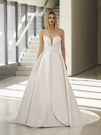 Pronovias Style No. Leaves #0 Off White thumbnail